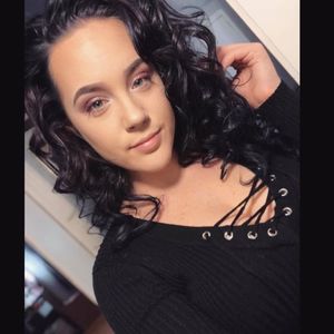 Meet your Posher, Kassandra